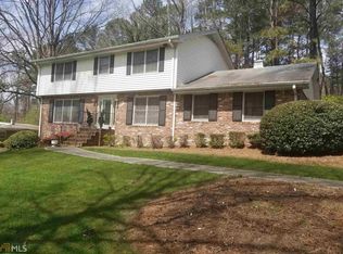 3215 Kingsdale Dr SW, Atlanta, GA