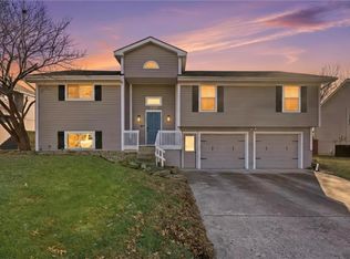 709 Feldspar St, Kearney, MO 64060