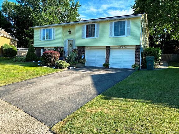 2nd image of 4019 Autumnway Ln