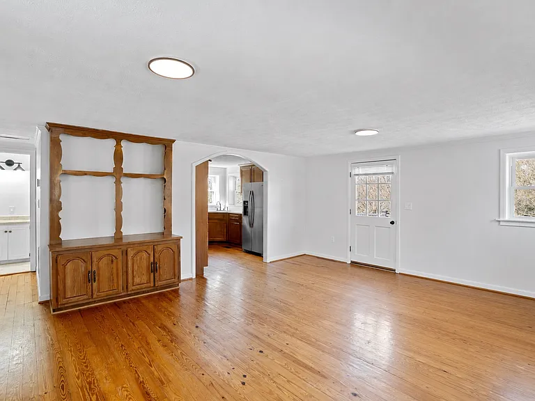 830 Tigerville Rd #B — Photo 16