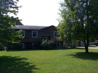 69 Larkin Pond Rd N, South Kingstown, RI 02892