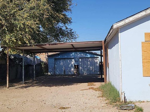 2nd image of 4014 W Texas St