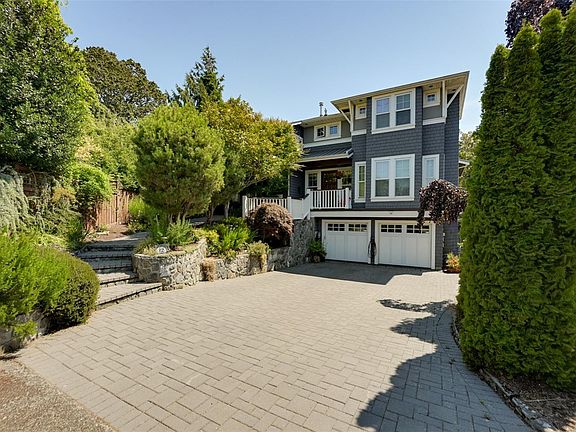 2nd image of 12 Briar Pl