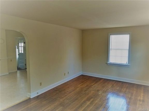 3rd image of 2610 Kenwood Ave