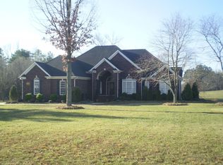169 Hilltop Rd, Oakboro, NC 28129