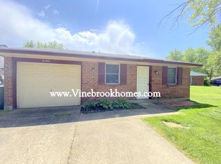 8180 Mount Charles Dr, Huber Heights, OH 45424
