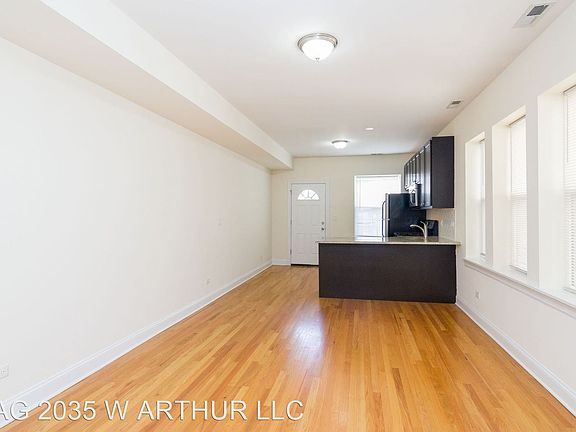 2nd image of 6448 N Seeley Ave APT 1