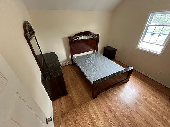 3rd image of 37 Mindres Ave
