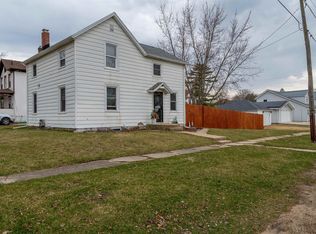 105 E Elm St, Forreston, IL 61030