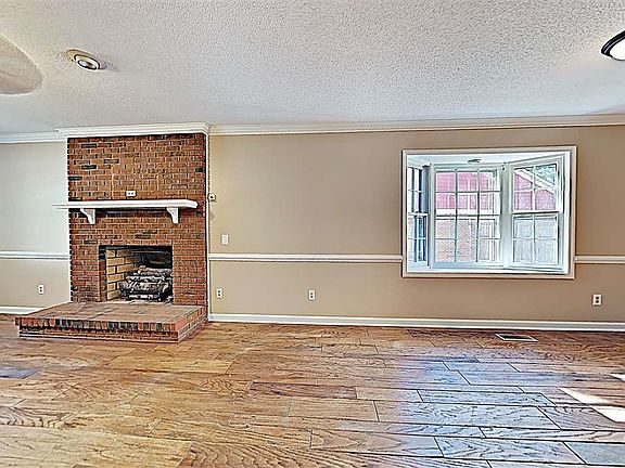4th image of 43 S Sussex Dr