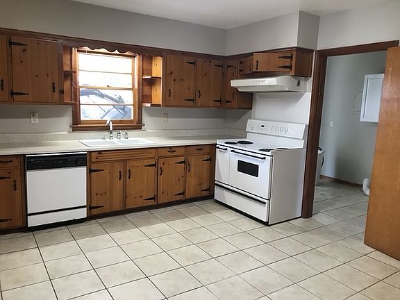 2nd image of 3301 12th Ave