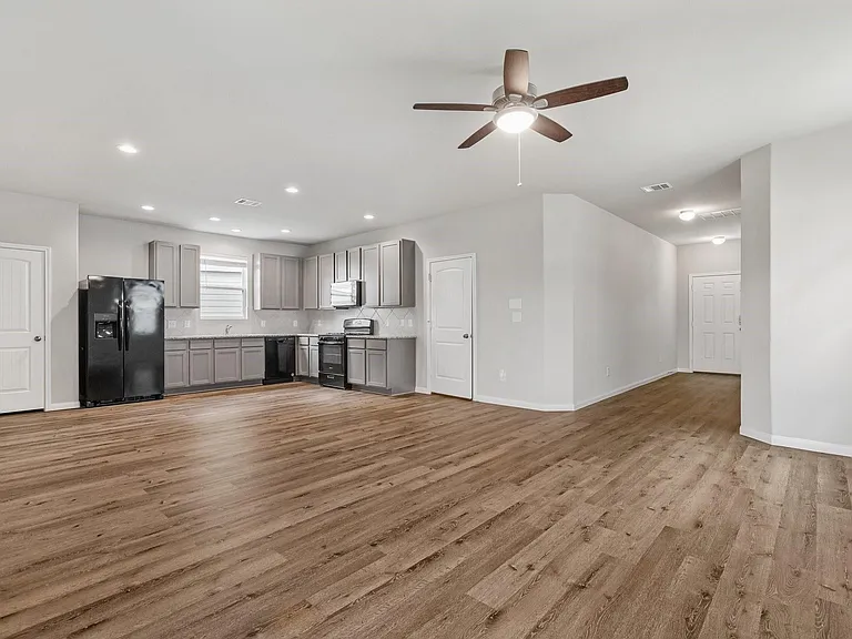2519 Moapa Dr — Photo 9