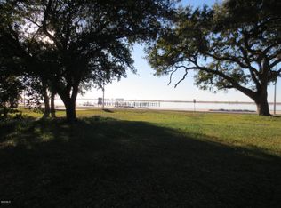 118 Lee St, Biloxi, MS 39530