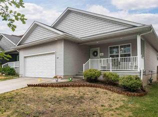 615 9th Ave SE, Cedar Rapids, IA 52401