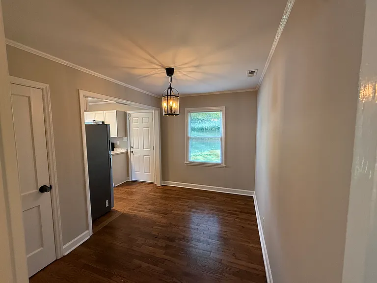 130 Seldon Dr — Photo 5