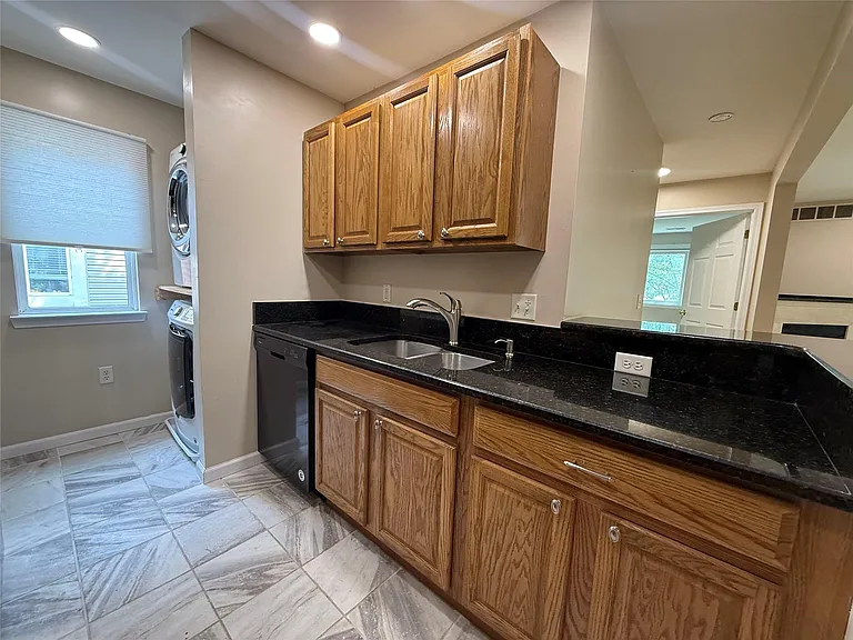 862 Brandon Ave — Photo 17