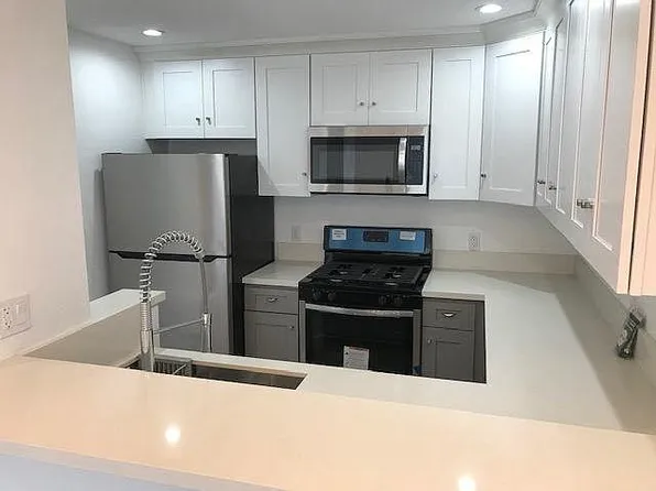 1060 Olive Ave APT 13, Long Beach, CA 90813