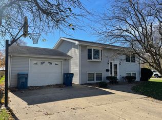 1003 1st St, Mendota, IL 61342