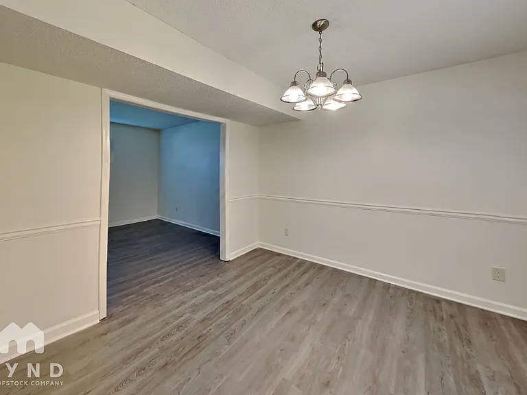 5561 Northcut Dr — Photo 9