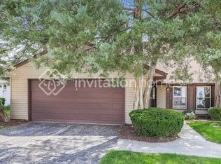 2218 Jasmine Dr, Crest Hill, IL 60403