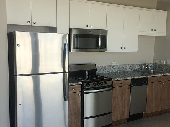 4th image of 721 10th Ave #535