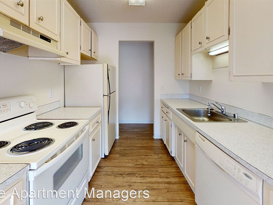 1st image of 618 75th St SE APT 304