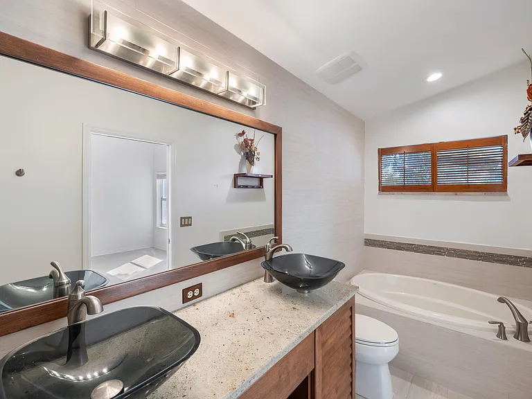 3800 Woodfield Dr — Photo 25