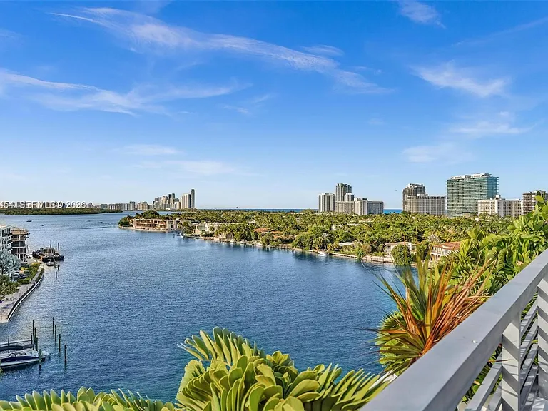 9901 E Bay Harbor Dr #403 — Photo 61