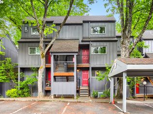 4 Touchstone Ter Unit 111, Lake Oswego, OR 97035