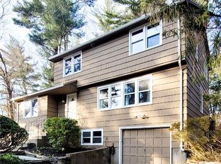 47 Foothills Way, Bloomfield, CT 06002