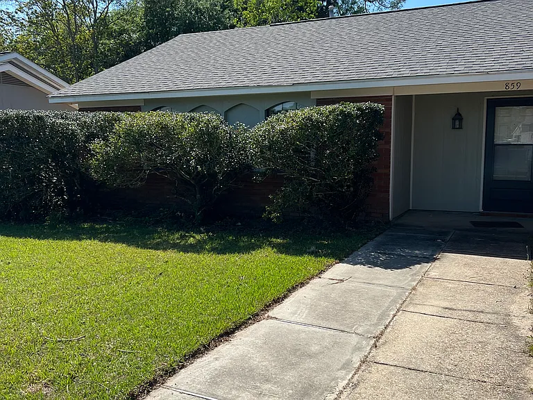 859 Camp Wilkes Rd — Photo 4