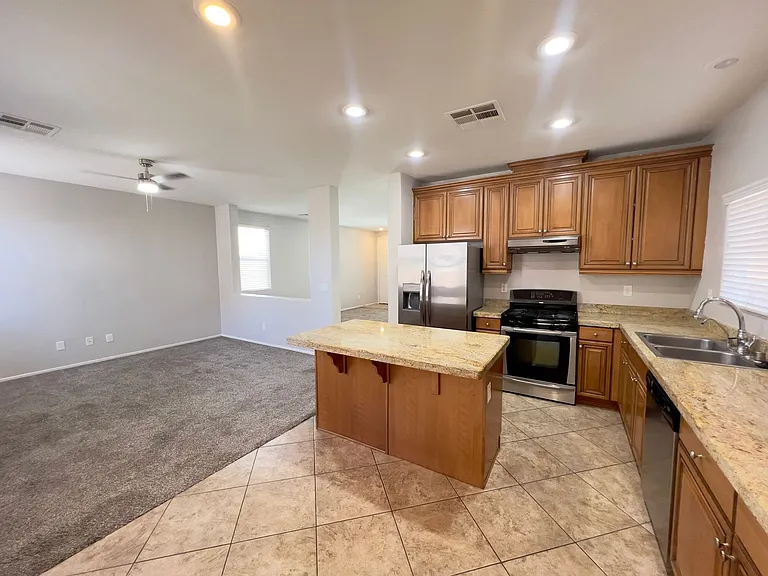 6214 W Haleh Ave — Photo 7