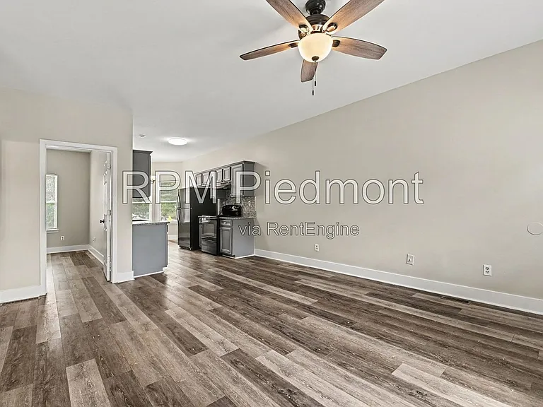 751 Prince Pl NW — Photo 10