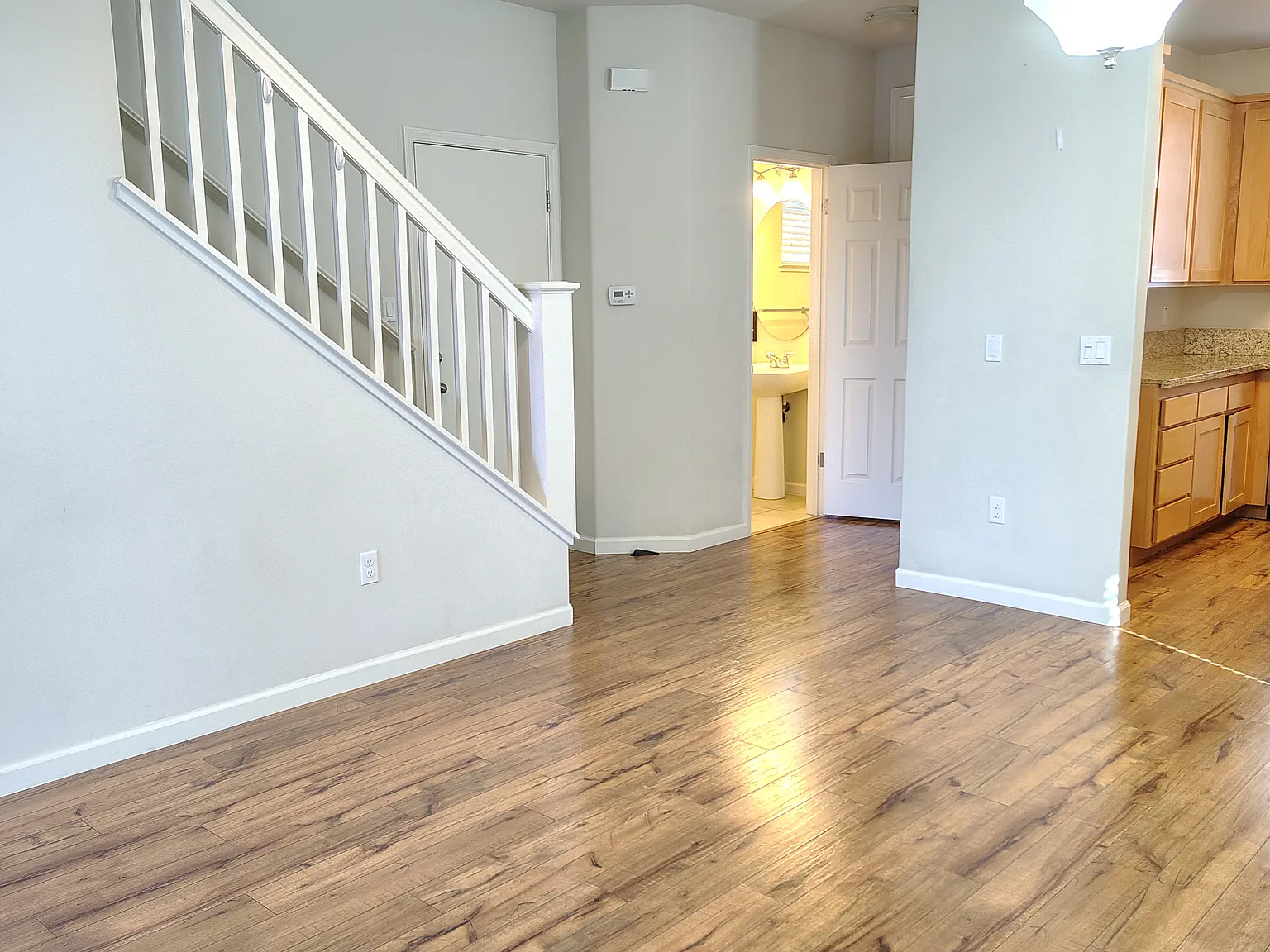 3 bed, 2.5 bath, 1317 sqft, $3,250 — Photo 3