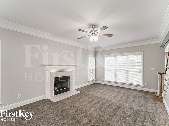 3rd image of 7290 Aldwych Ln