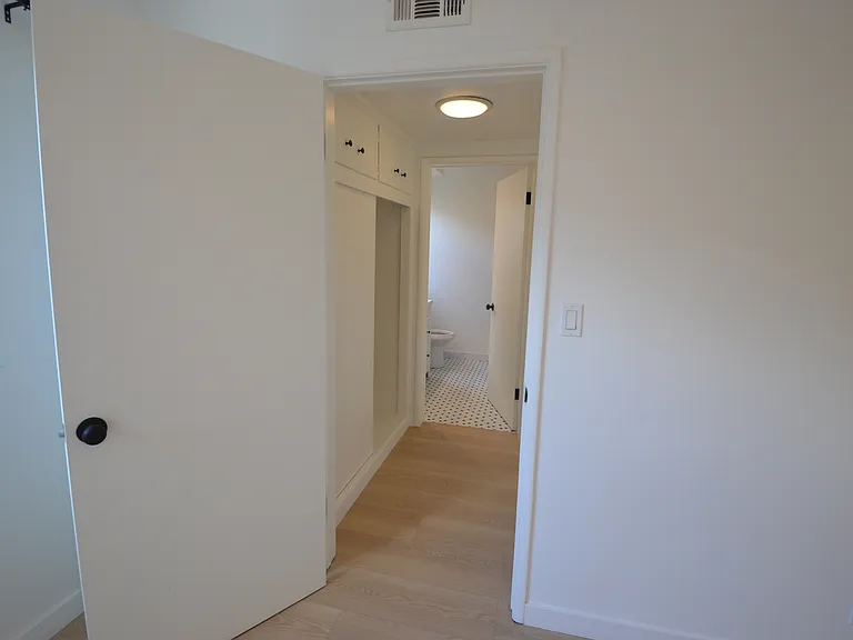 22 3rd Pl — Photo 15