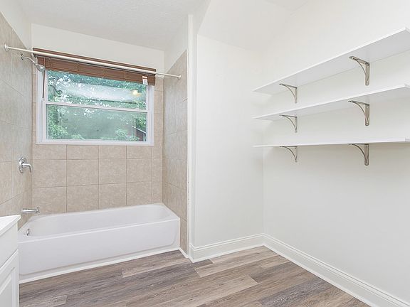 5th image of 5023 Orion Ave