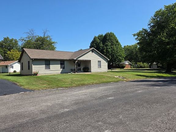 3rd image of 107 Janet Ave