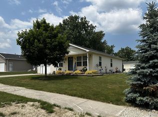 230 Harbor View Dr, Marysville, MI 48040