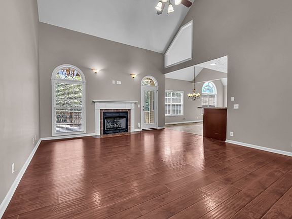 4th image of 510 Winding Bluff Way