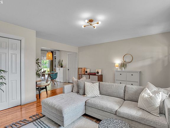 5th image of 13295 SW Oakwood St