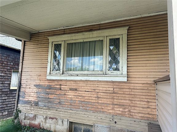 5th image of 306 4th St