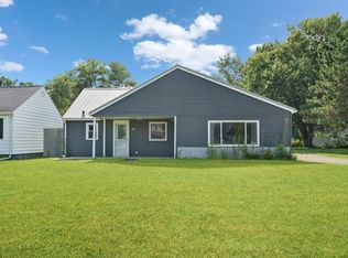 2610 Big Woods Rd, Cedar Falls, IA 50613