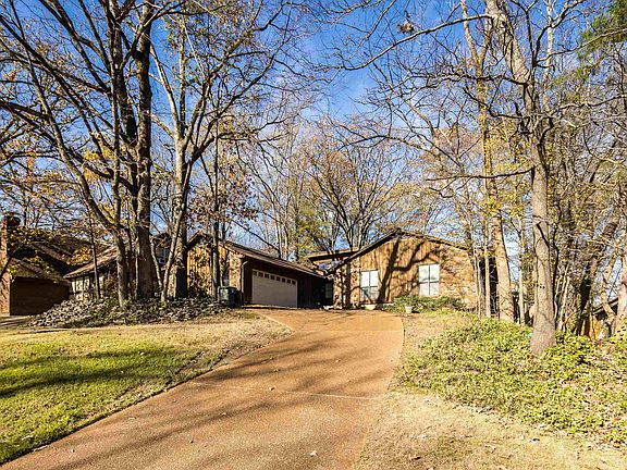 3rd image of 8480 Bergen Dr