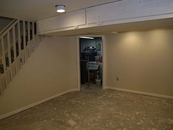 basement leading to laundry