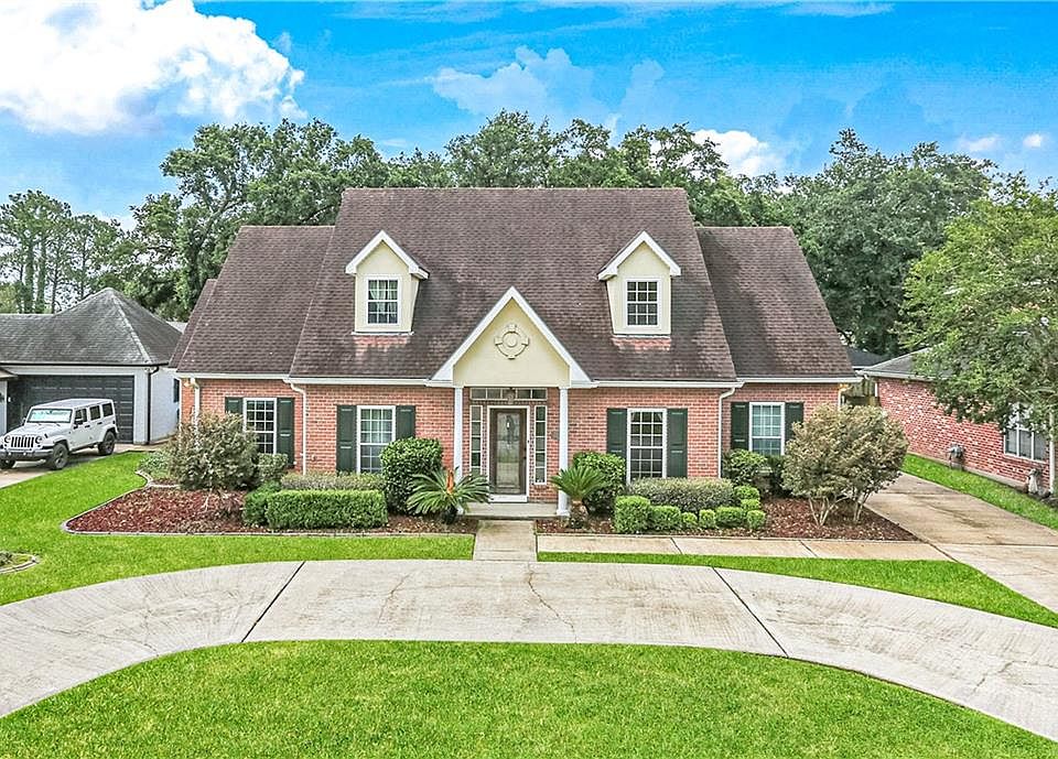 1st image of 117 Woodchase Dr