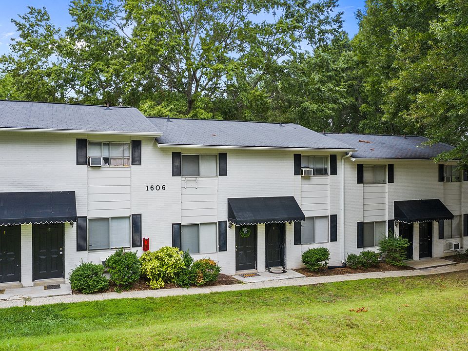 The Oaks Gate City