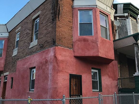 2nd image of 5029 Aspen St #2
