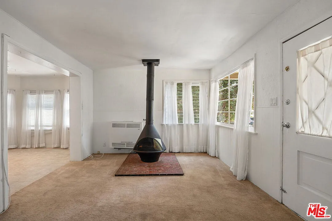 1 bed, 1.0 bath, 600 sqft, $2,500 — Photo 1