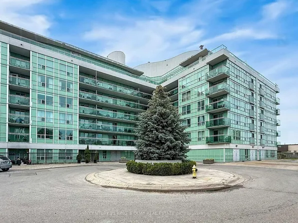 60 Fairfax Cres #227, Toronto, ON M1L 0E1